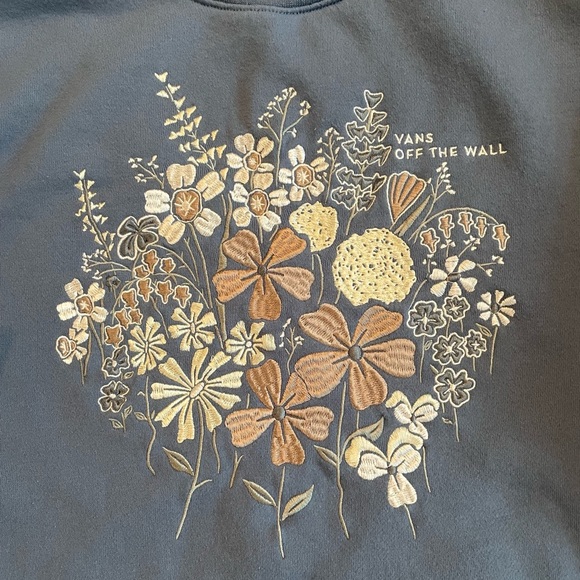 VANS Embroidered Flower Bouquet Crew Neck Sweatshirt Dusty Blue Grandma Vibes XS - Picture 4 of 10